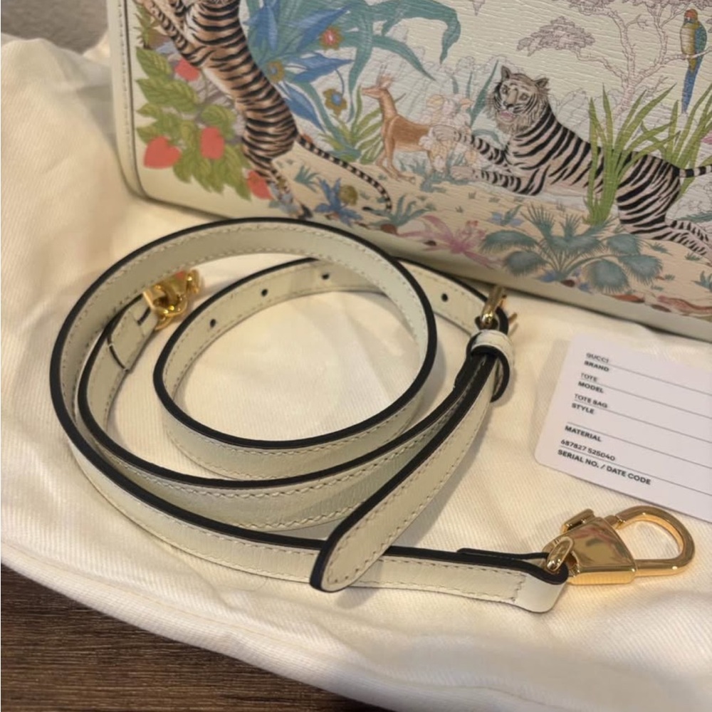 GUCCI Tiger Medium Convertible Tote Bag in White Chalky/Multicolor RARE W/ COA - Picture 3 of 11